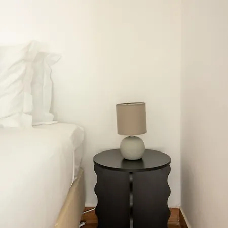 Sunny Principe Real Villa, Patio, 4br For 12 Вилла Лиссабон