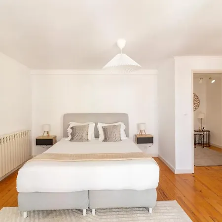 Вилла Sunny Principe Real Villa, Patio, 4br For 12 Лиссабон