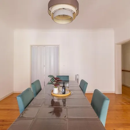 Sunny Principe Real Villa, Patio, 4br For 12 Вилла Лиссабон
