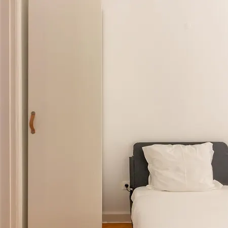 Вилла Sunny Principe Real Villa, Patio, 4br For 12 Лиссабон