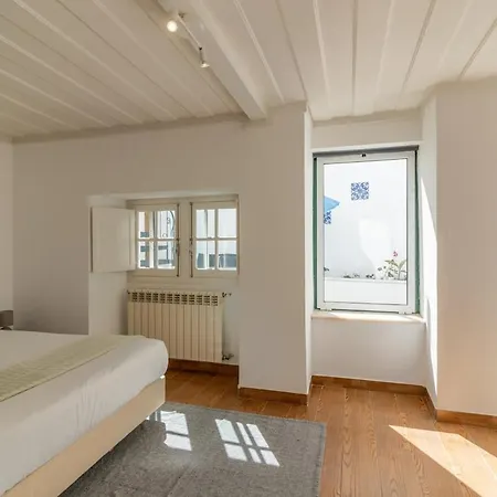 Sunny Principe Real Villa, Patio, 4br For 12 Лиссабон